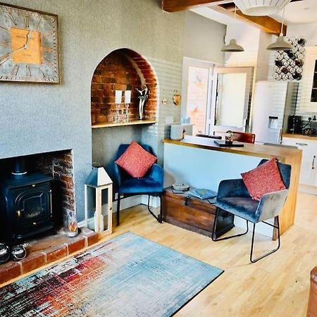 Gaia Villa Lichfield Dış mekan fotoğraf