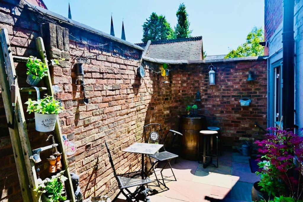Gaia Villa Lichfield Dış mekan fotoğraf