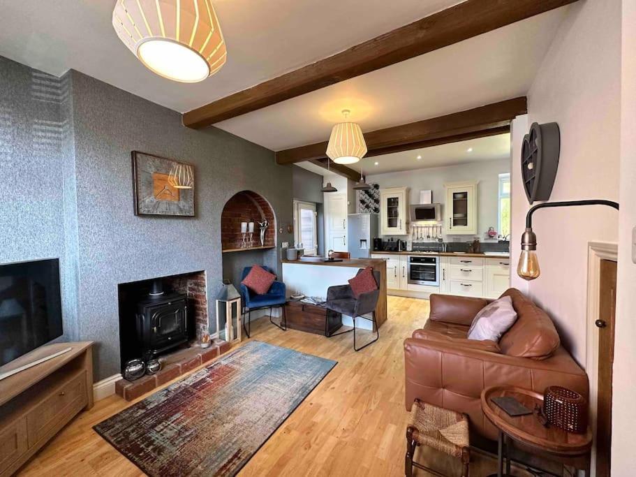Gaia Villa Lichfield Dış mekan fotoğraf